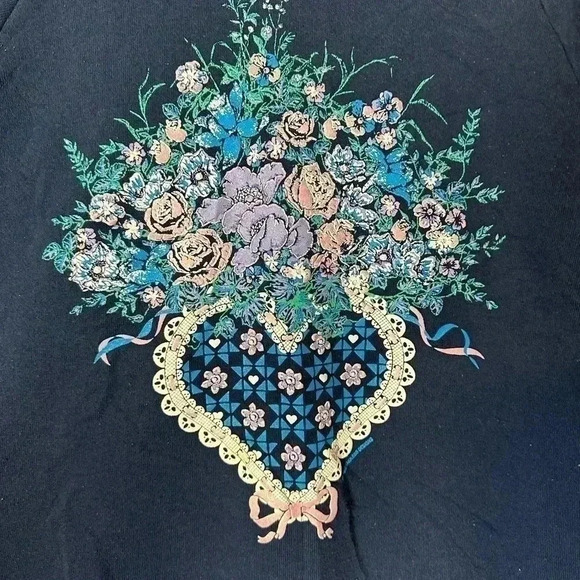 Vintage 1992 Heart Flower Bouquet Crewneck Large - Picture 4 of 5